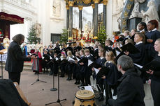 Aussendung der Sternsinger im Hohen Dom zu Fulda (Foto: Karl-Franz Thiede)